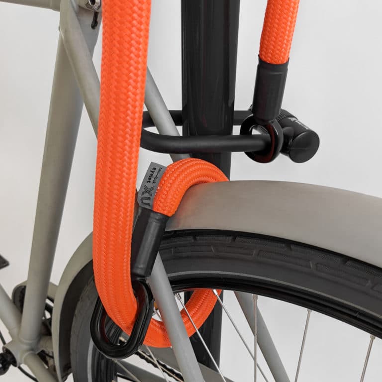 tex–lock Textilseil in orange mit x-lock in sold secure anwendung an festem Gegenstand