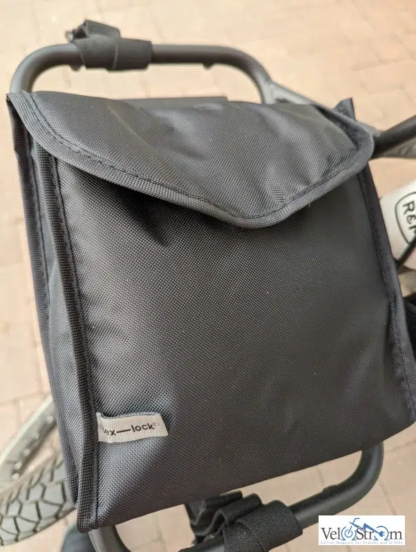 schwarze texlock Tasche auf Gepäckträger